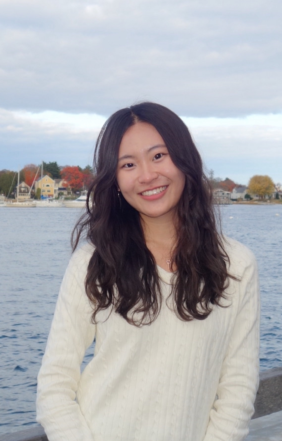 Headshot of Applied Math Peer Concentration Advisor Chloe Zhan