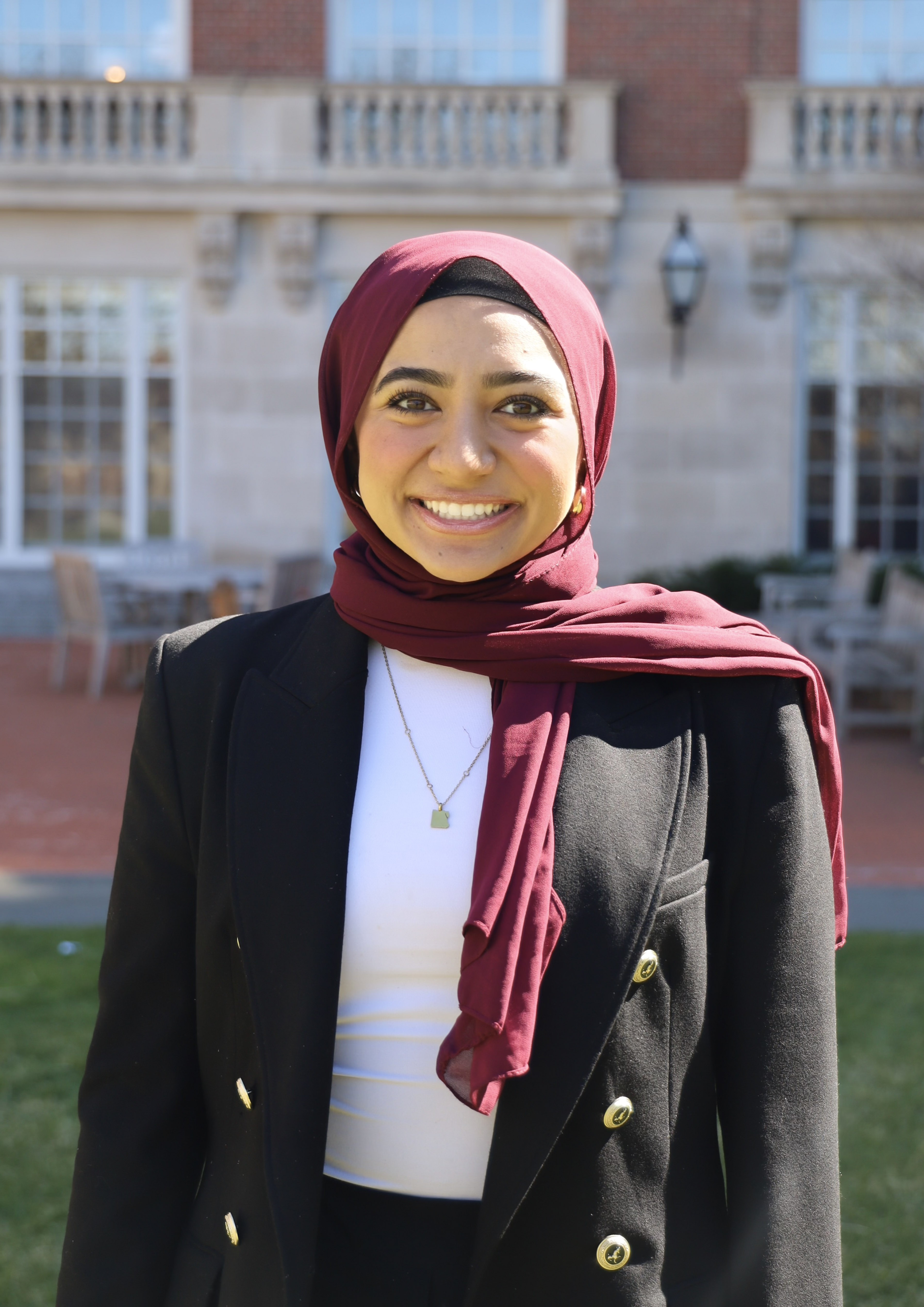 Headshot of Applied Math Peer Concentration Advisor Yasmeen Galal