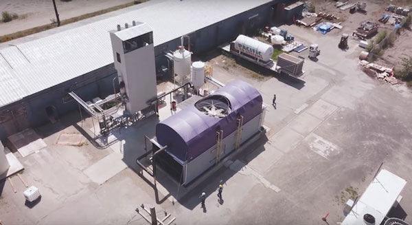 CE’s direct air capture pilot plant in Squamish, B.C. Shown are the air contactor (foreground) and calciner (upper left)