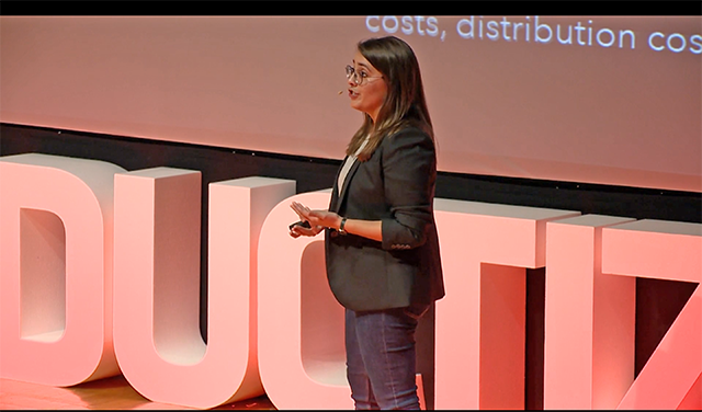 Batt discusses her experience moving from physical product development to digital product development during a Productized conference in Lisbon in 2017. (Photo courtesy of Emily Batt)