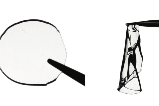 image of a highly entangled hydrogel and a regular hydrogel