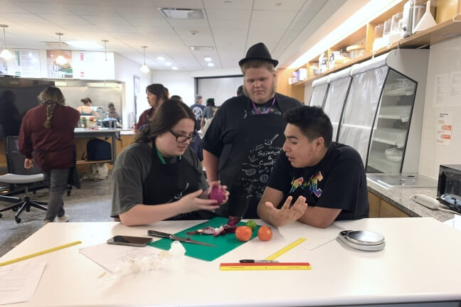 Scene from the SEAS Science & Cooking workshop