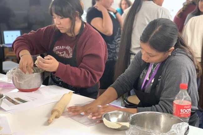 Scene from the SEAS Science & Cooking workshop