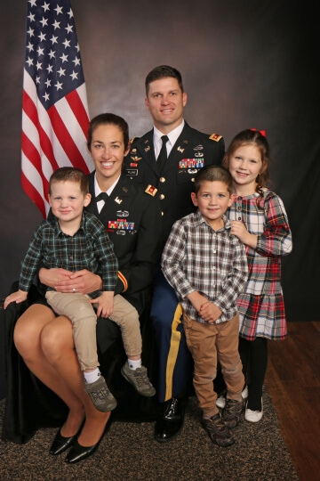 Harvard SEAS alum Erin Williams, S.M. '20, with her husband and three children