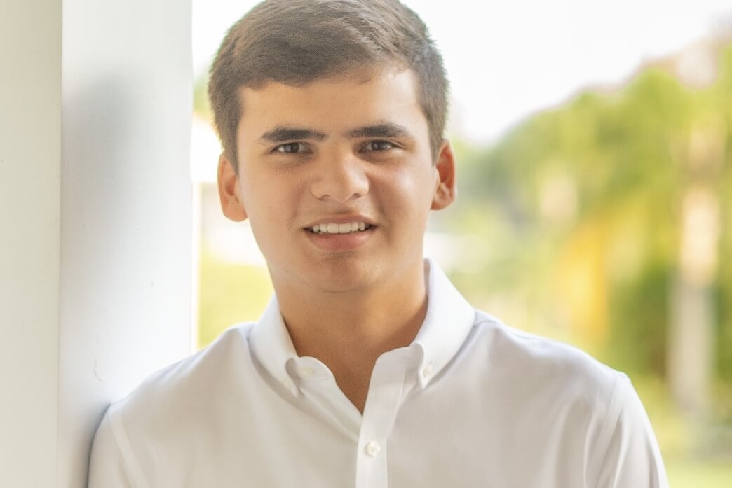 Harvard SEAS student Nicholas Lopez