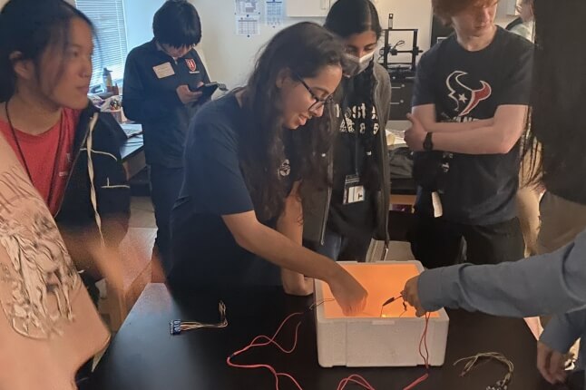 quantum physics thesis Students from Bellaire High School in Texas experiment with quantum superconductivity during the "Quantum Engineering Research and You" outreach program.