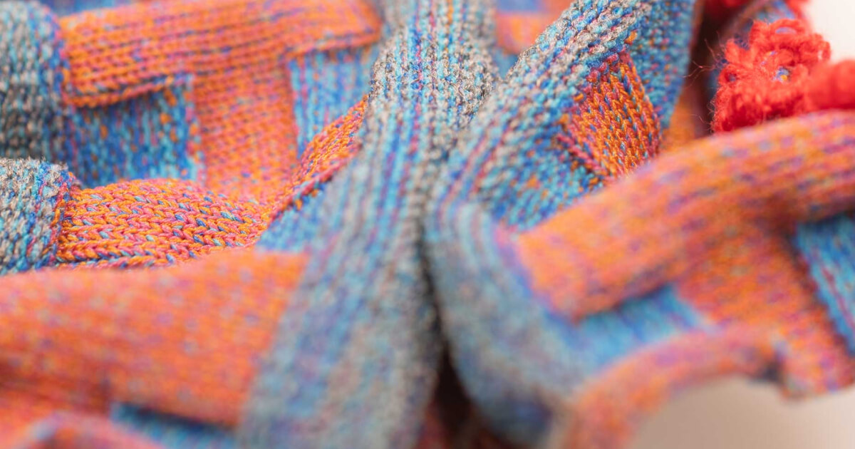 Oh, Snap: Fabrics With Multiple Stable Shapes