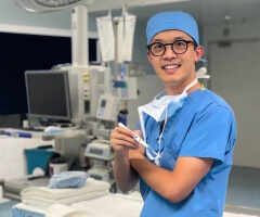 Alex Yang, S.B. '17, with the ClearCut device