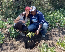 Harvard SEAS GSD alum Caroline Fong with a Kenyan farmer