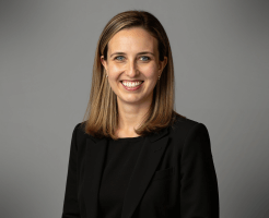 Harvard SEAS alum Nora Barr Hennings, A.B., '10, MBA '16